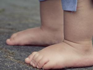 Exoesqueletos para que niños sin movilidad caminen por primera vez. / FeeLoona  (PIXABAY)